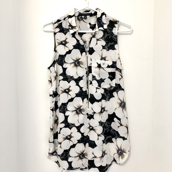 Dynamite Floral Tank - Picture 2 of 3